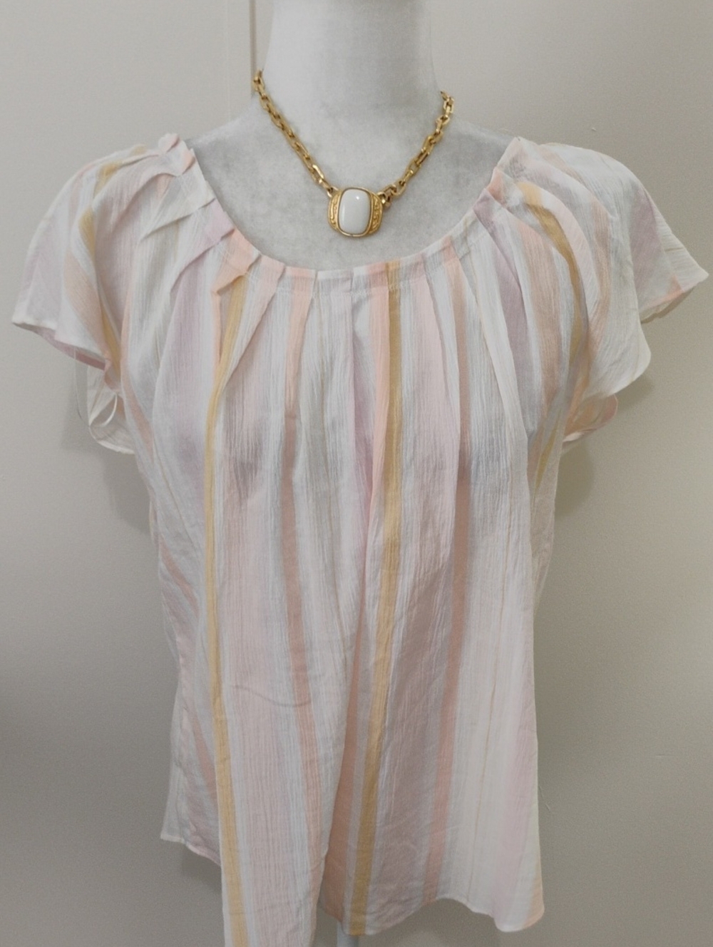 Pretty LC Lauren Conrad Blouse